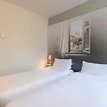 Zenith Hotel