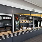 Zenith Hotel 3*
