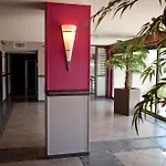 Zenith Hotel