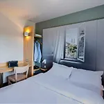 Zenith Hotel