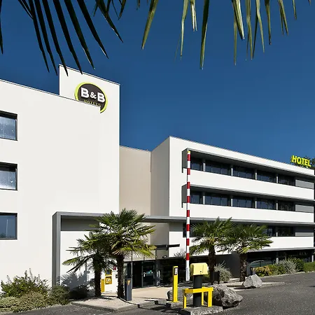Zenith Hotel