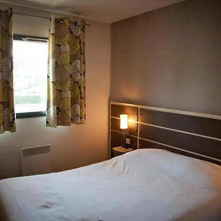 Zenith Hotel