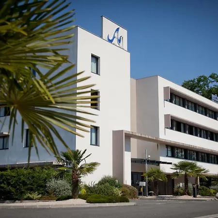 Zenith 2* Pau