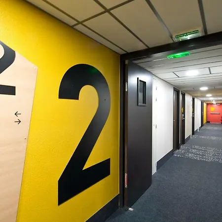 Zenith Hotel 2*